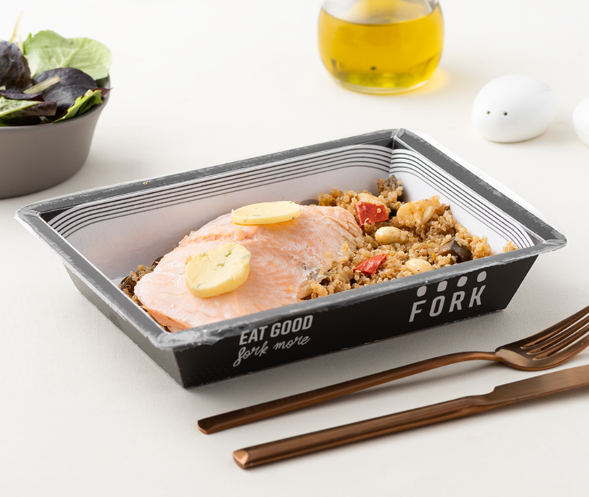 Salmón a las Finas Hierbas con taboulet de quinoa