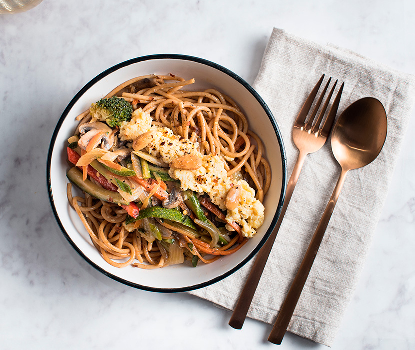 Fork, Pasta integral con vegetales al wok oriental