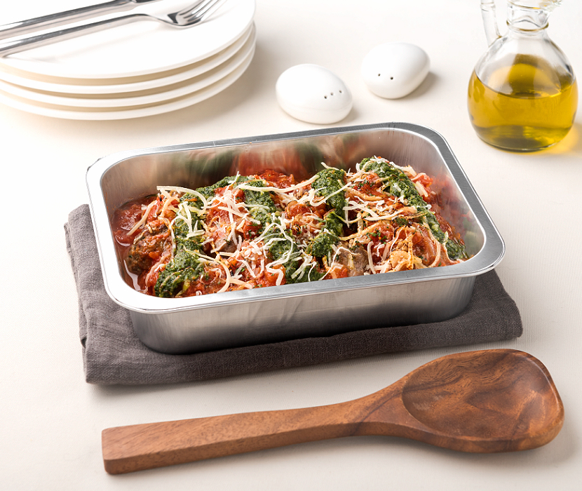 Albóndigas con pomodoro y pesto, 4 porciones