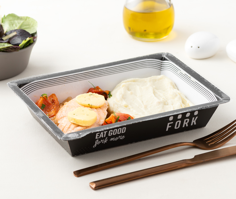 Salmón a las Finas Hierbas con puré de papas